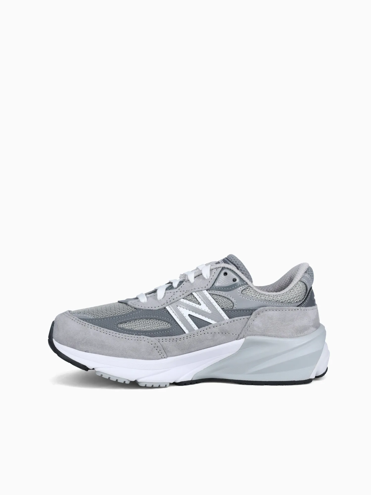 990v6 Grey Suede