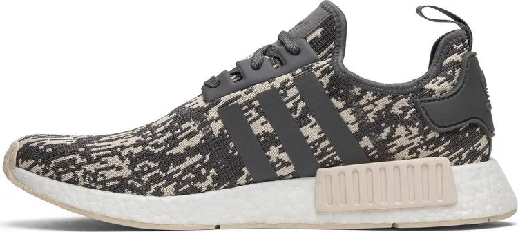 Adidas Foot Locker x NMD_R1 'Grey Four' sneakers, gray