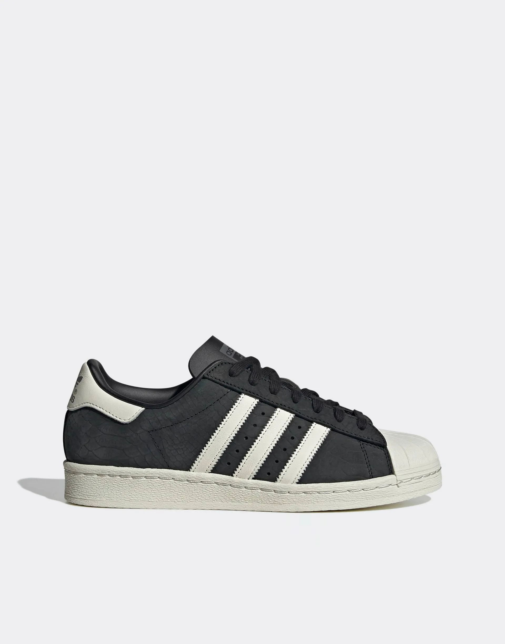 adidas Originals Superstar 82 Trainers In Black And White