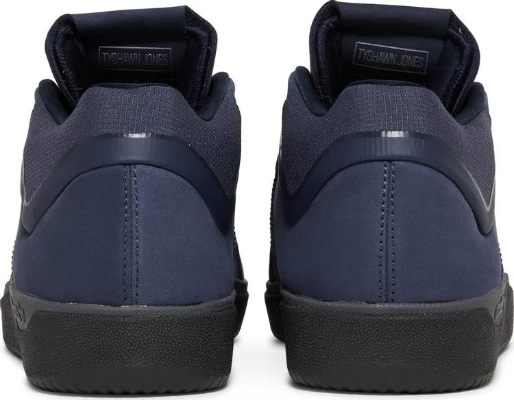 Adidas Tyshawn 'Shadow Navy' sneakers, blue