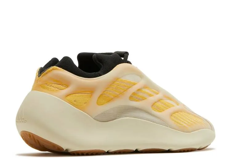 Adidas YEEZY 700 V3 'MONO SAFFLOWER' sneakers,