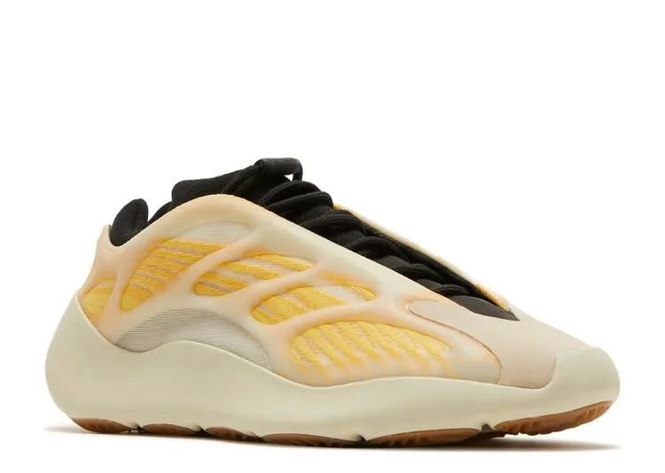 Adidas YEEZY 700 V3 'MONO SAFFLOWER' sneakers,