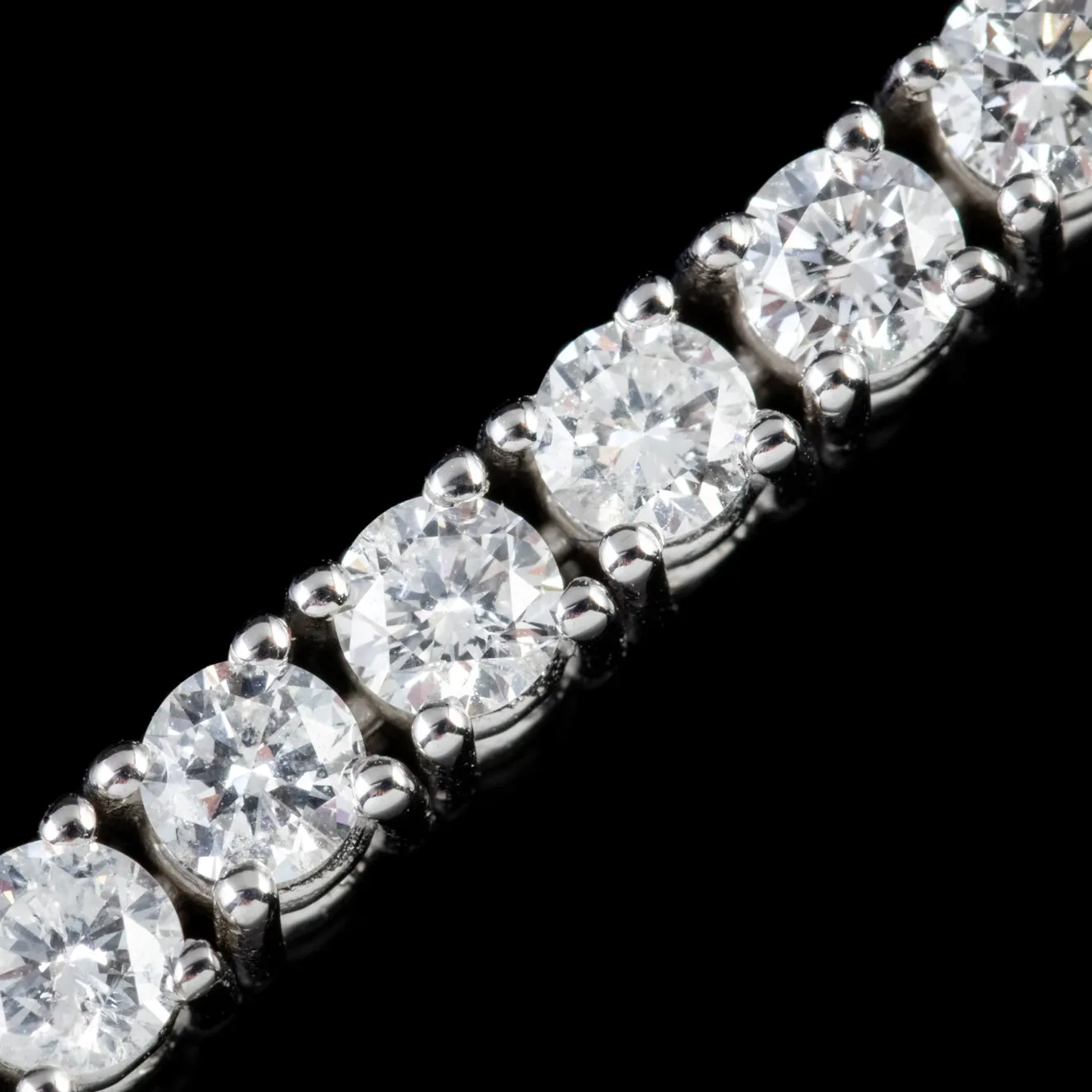 Art Deco Style Diamond Tennis Bracelet 7Ct Of Diamond 18Ct White Gold