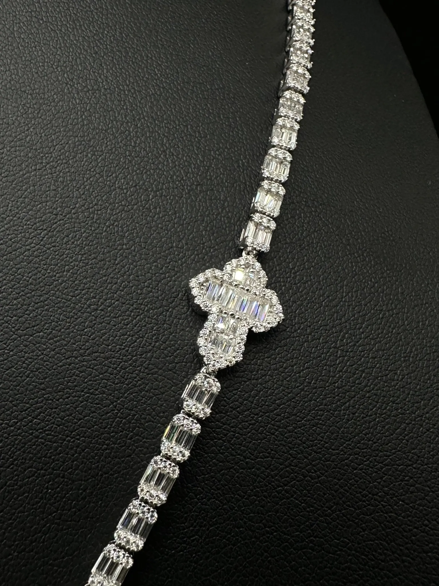 Baguette Moissanite Cross Link Tennis Chain