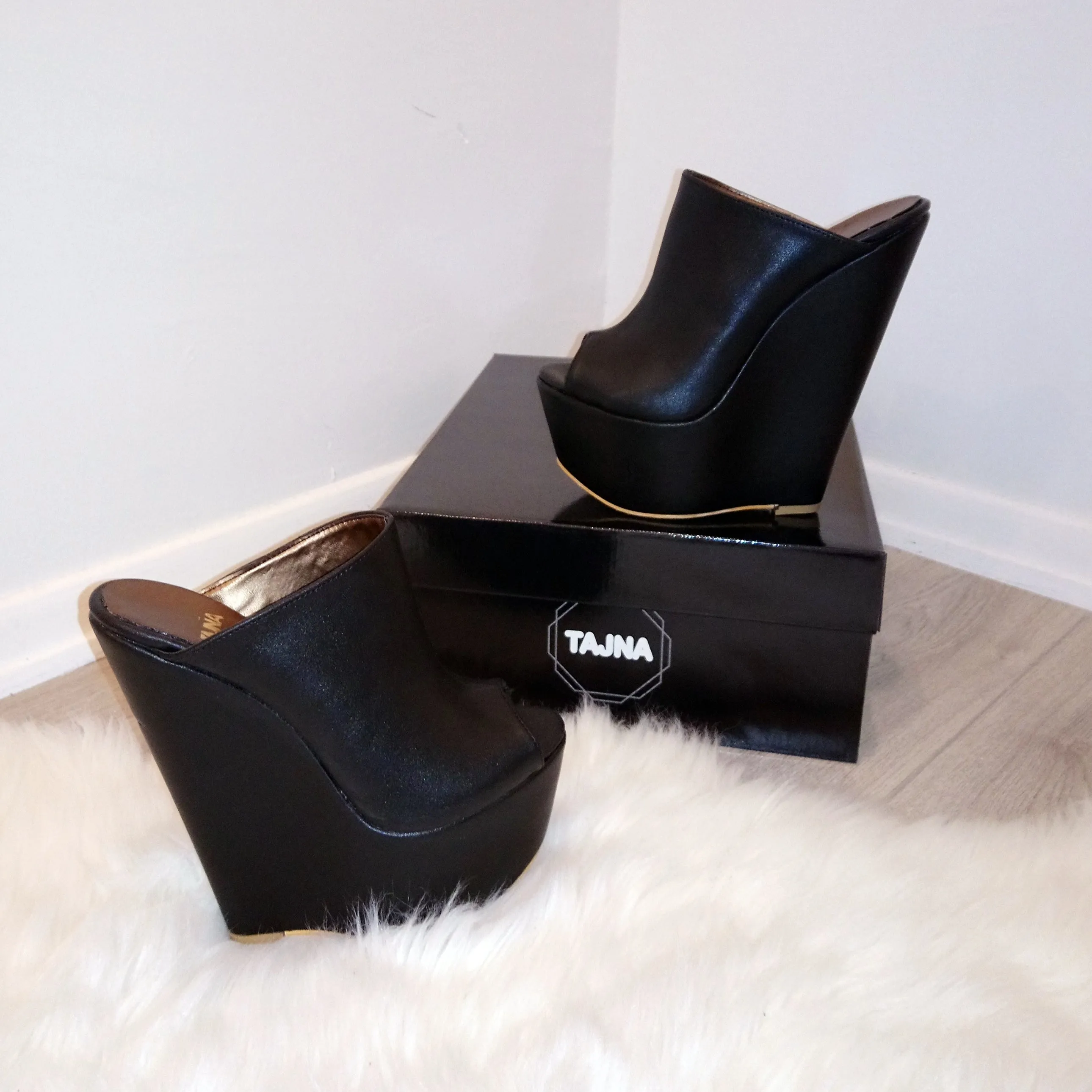 Black Peep Toe 16 cm High Heel Wedge Mules