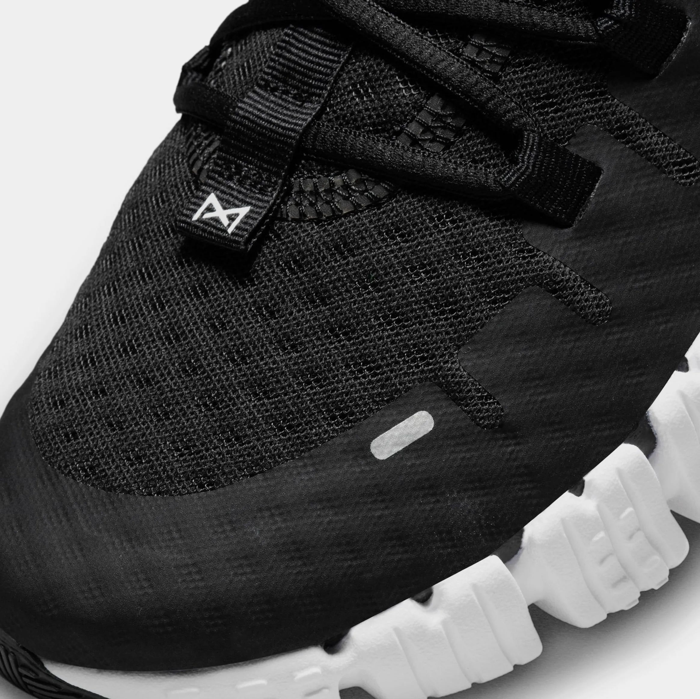 Free Metcon 5 Mens Running Shoes (Black/White/Anthracite)