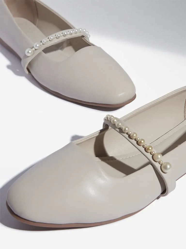 LUNA BLU Light Beige Pearlescent Mary Jane Shoes