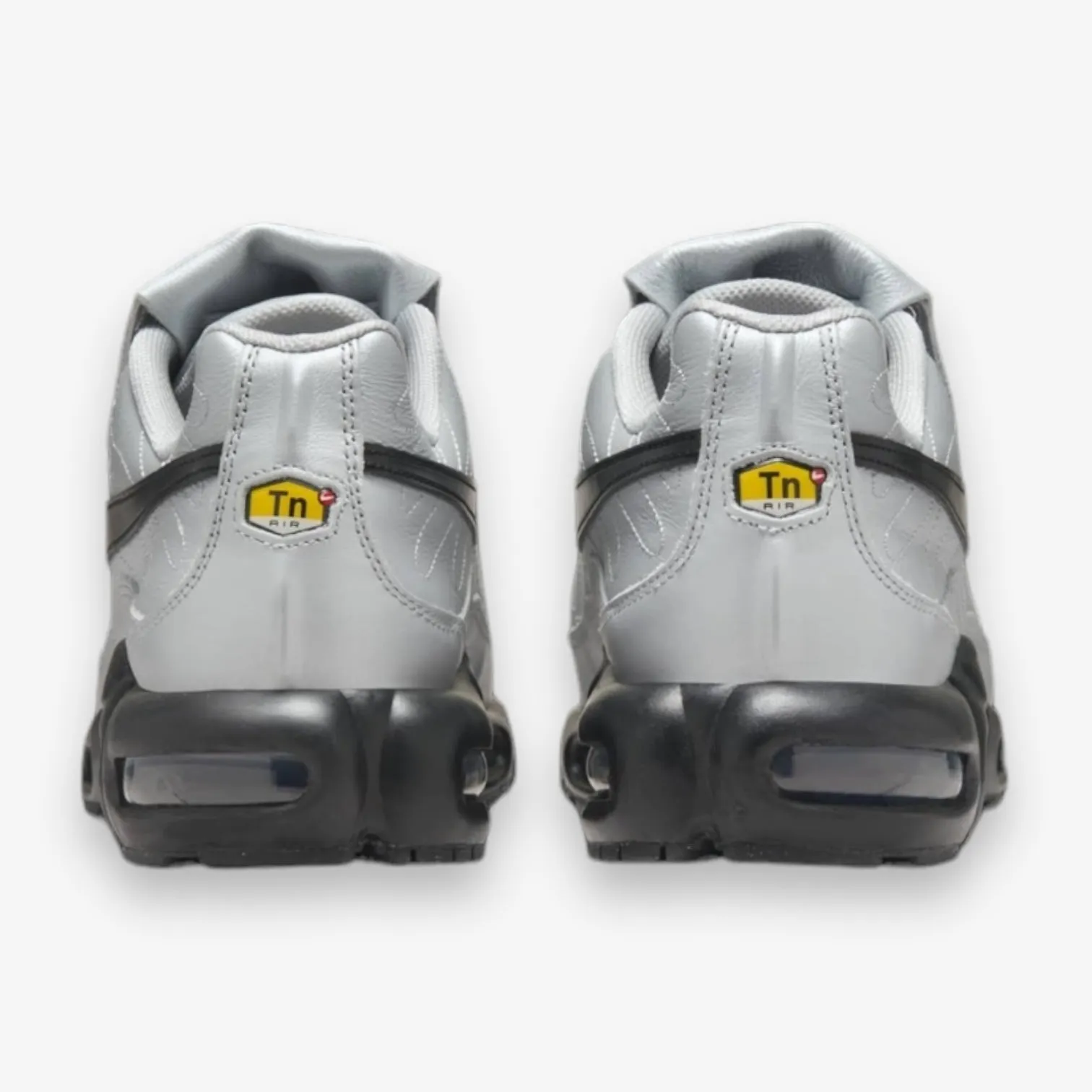 Nike Air Max Plus Wolf Grey Black HM6850-001