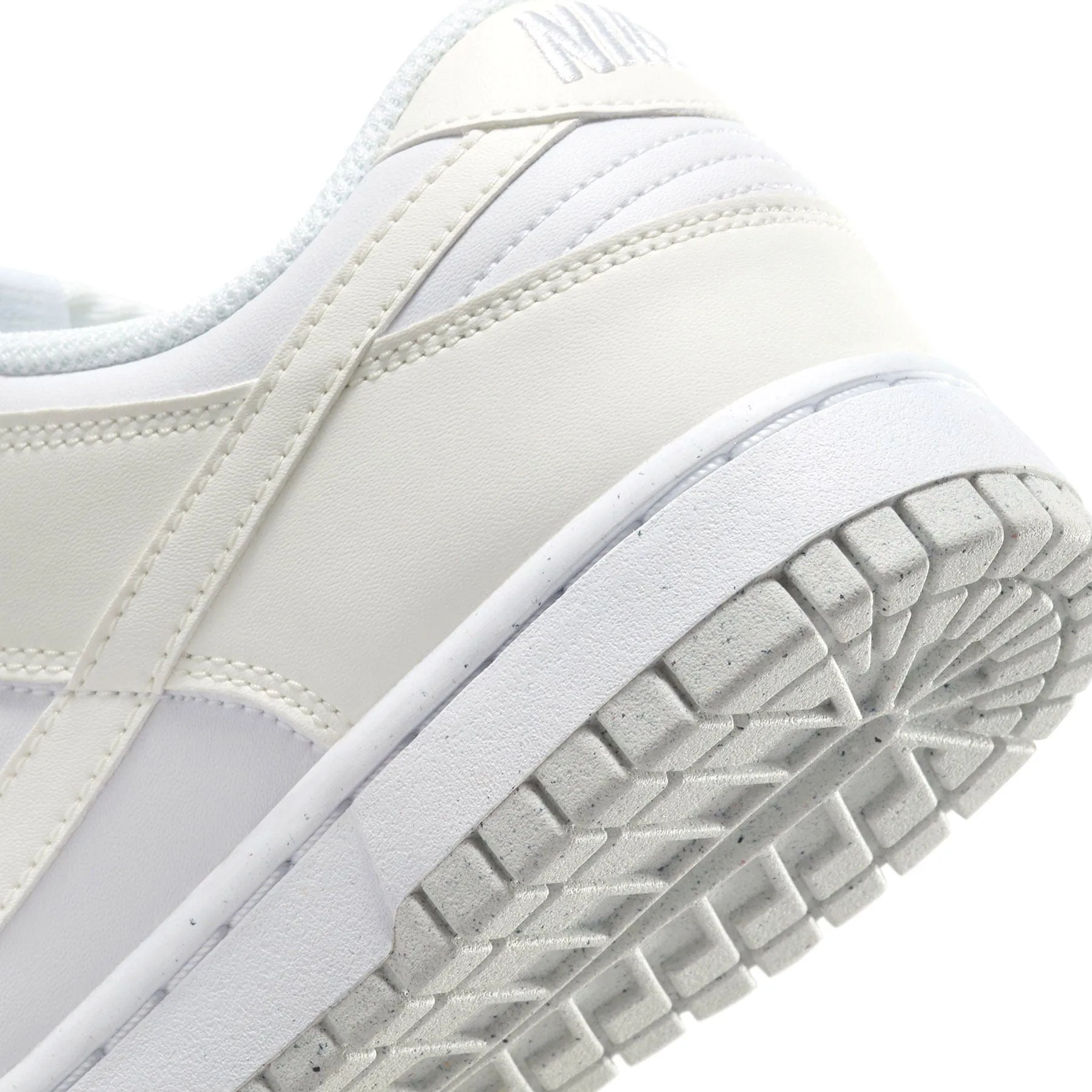 Nike Dunk Low Wmns Next Nature 'Move To Zero - Sail'