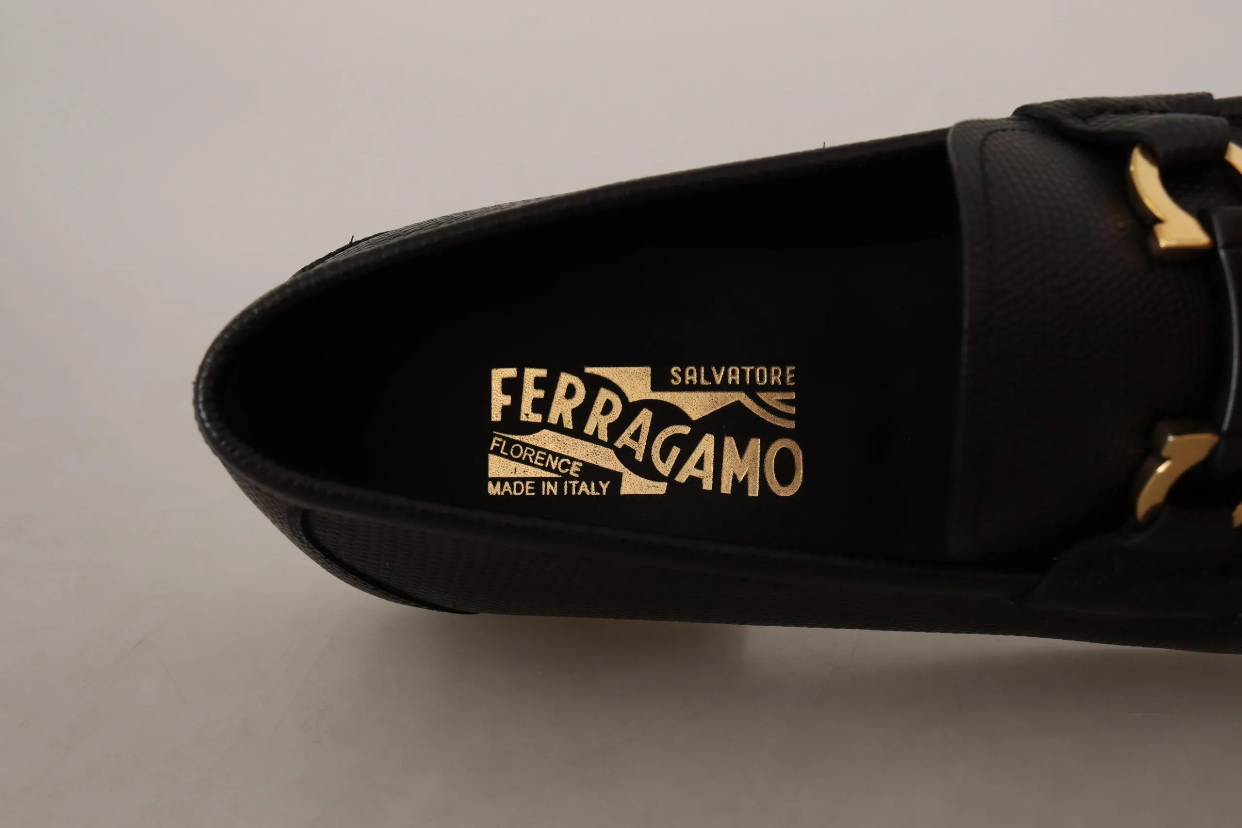 Salvatore Ferragamo Black Calf Leather Moccasins Loafers Shoes