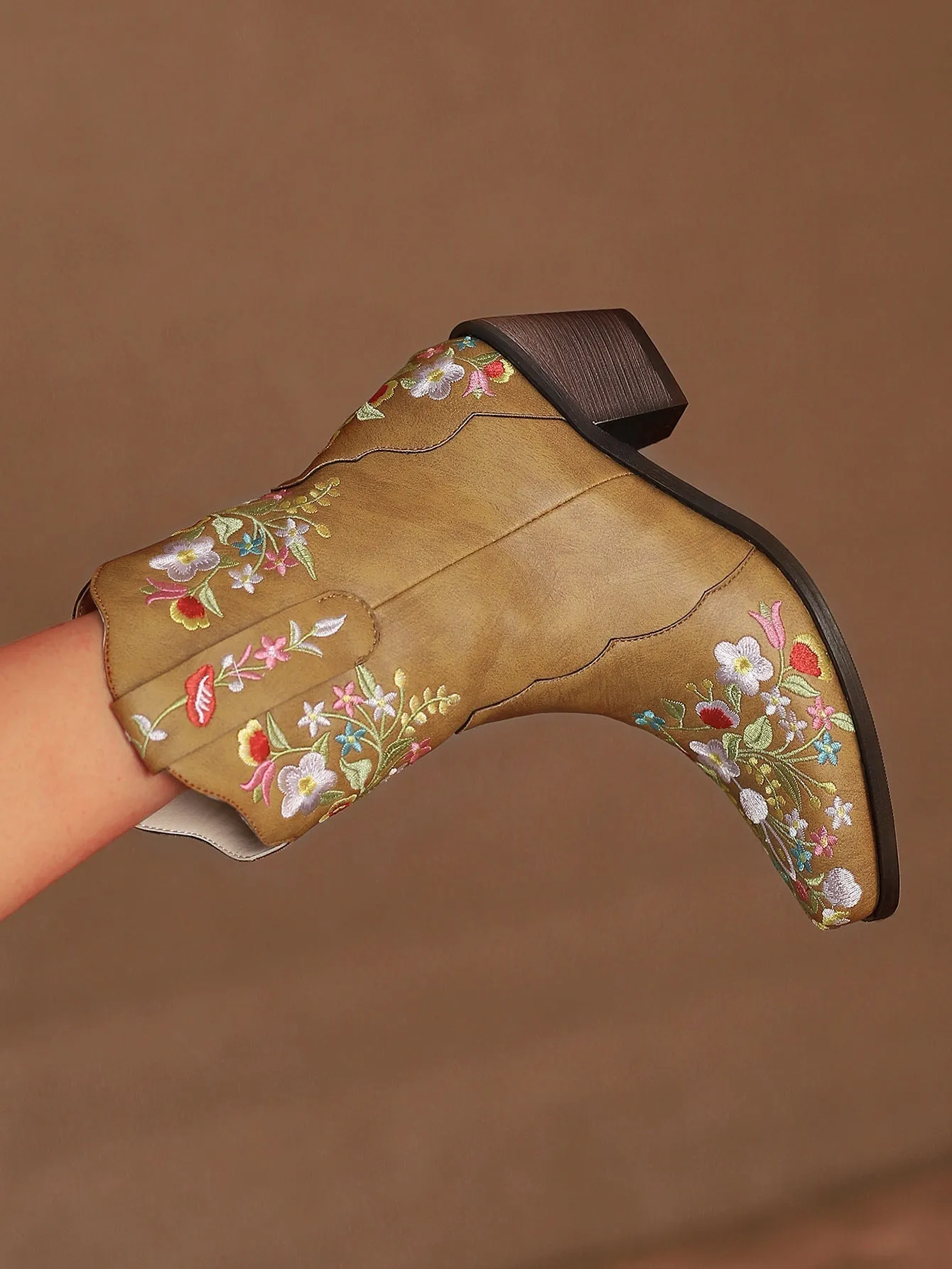 Women brown chunky heel embroidered flower short fall boots